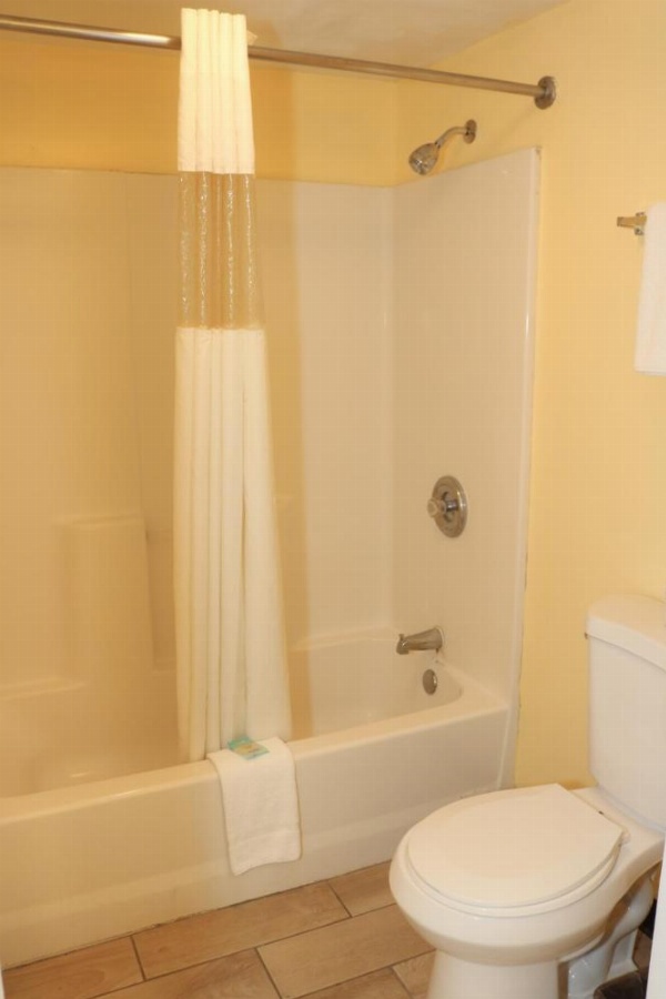 Shining Light Inn & Suites image 19